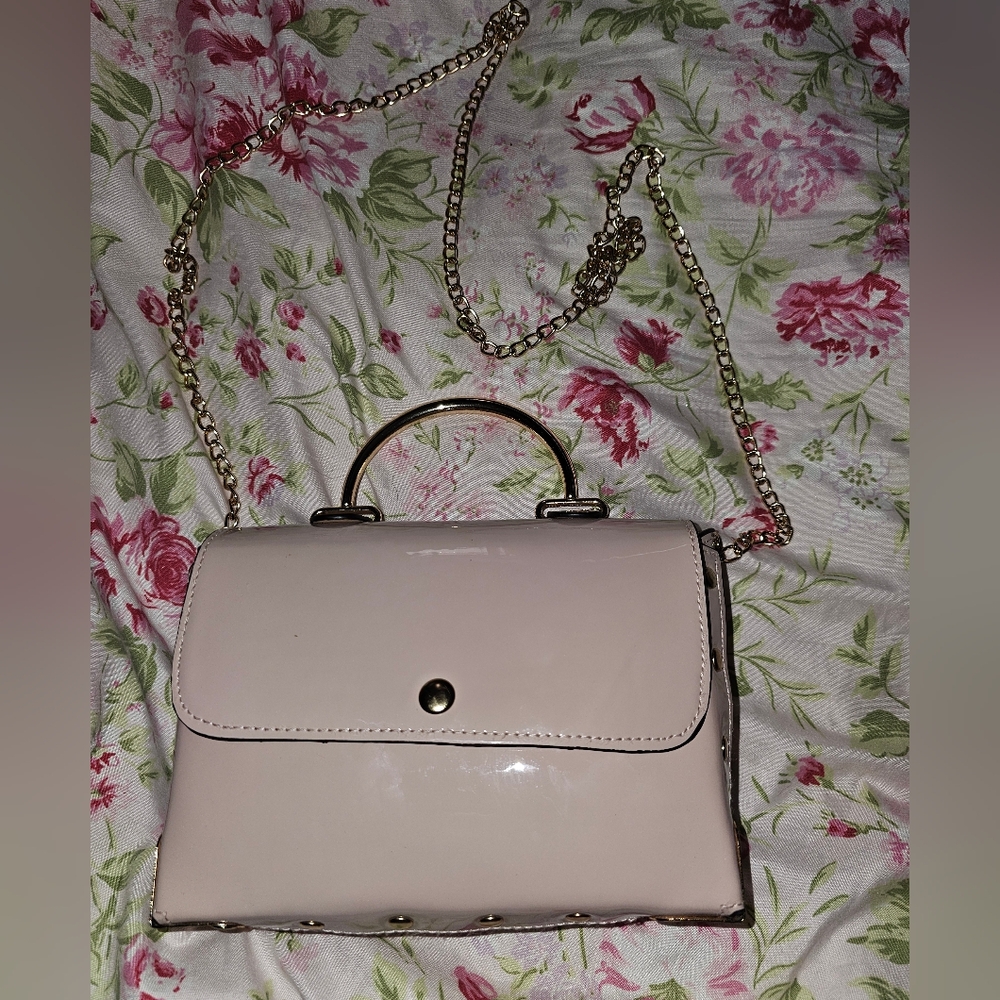 Pink faux patent leather purse crossbody